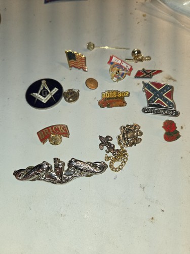 Lot misc metal pins - of, misc.